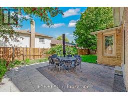 515 London Road, Newmarket, ON L3Y6E4 Photo 45