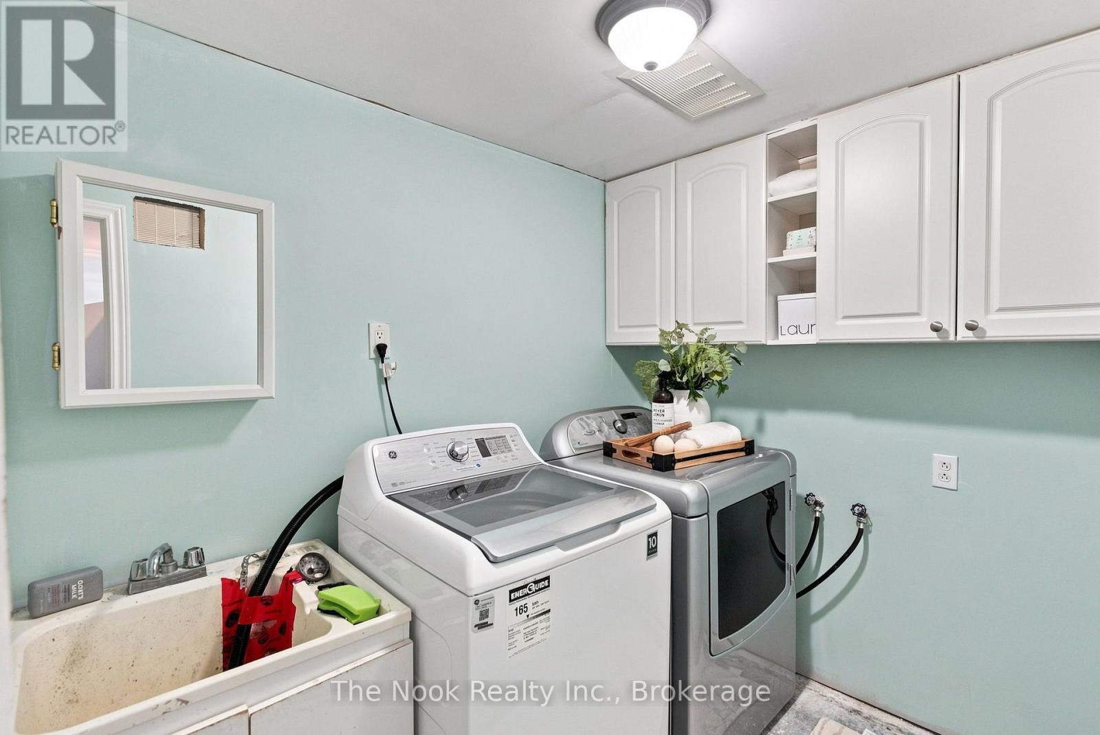 257 WILSON ROAD S - Image 36