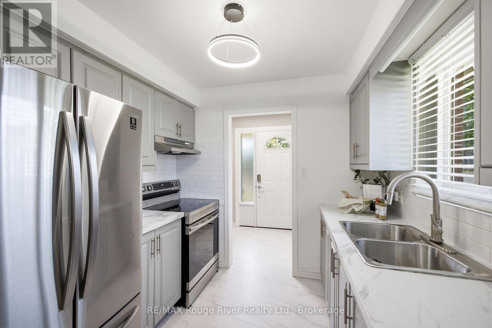 Photo of 86 SHOREDALE DRIVE