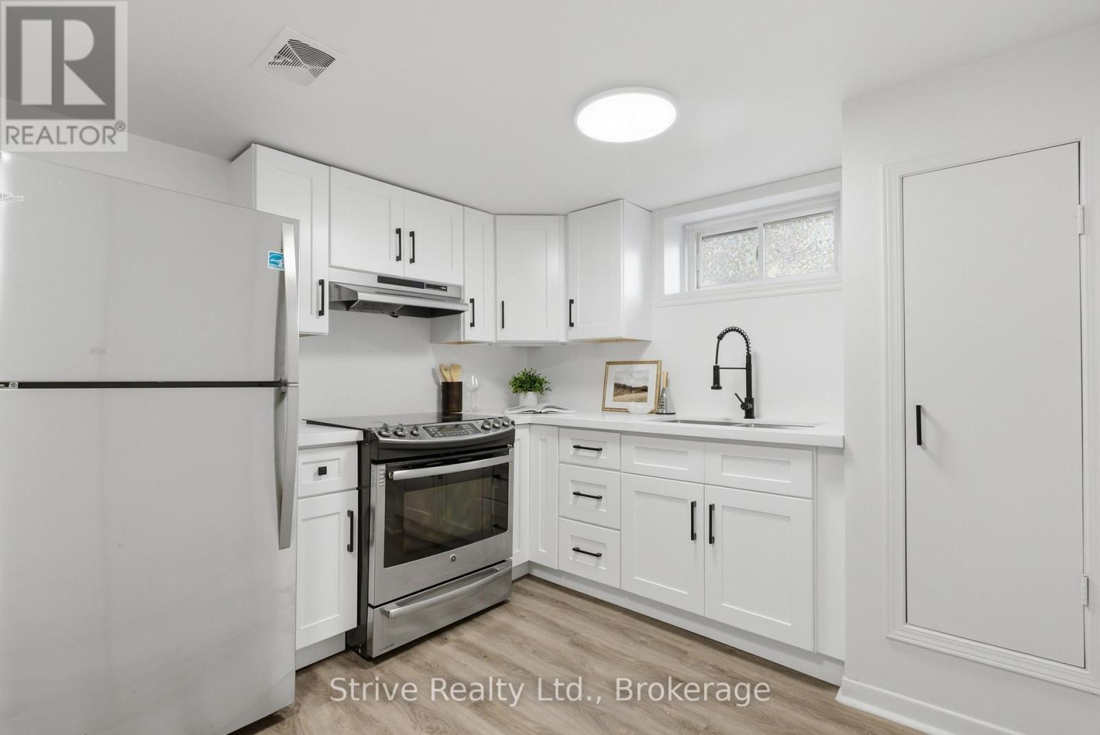779 BESSBOROUGH DRIVE - Image 31