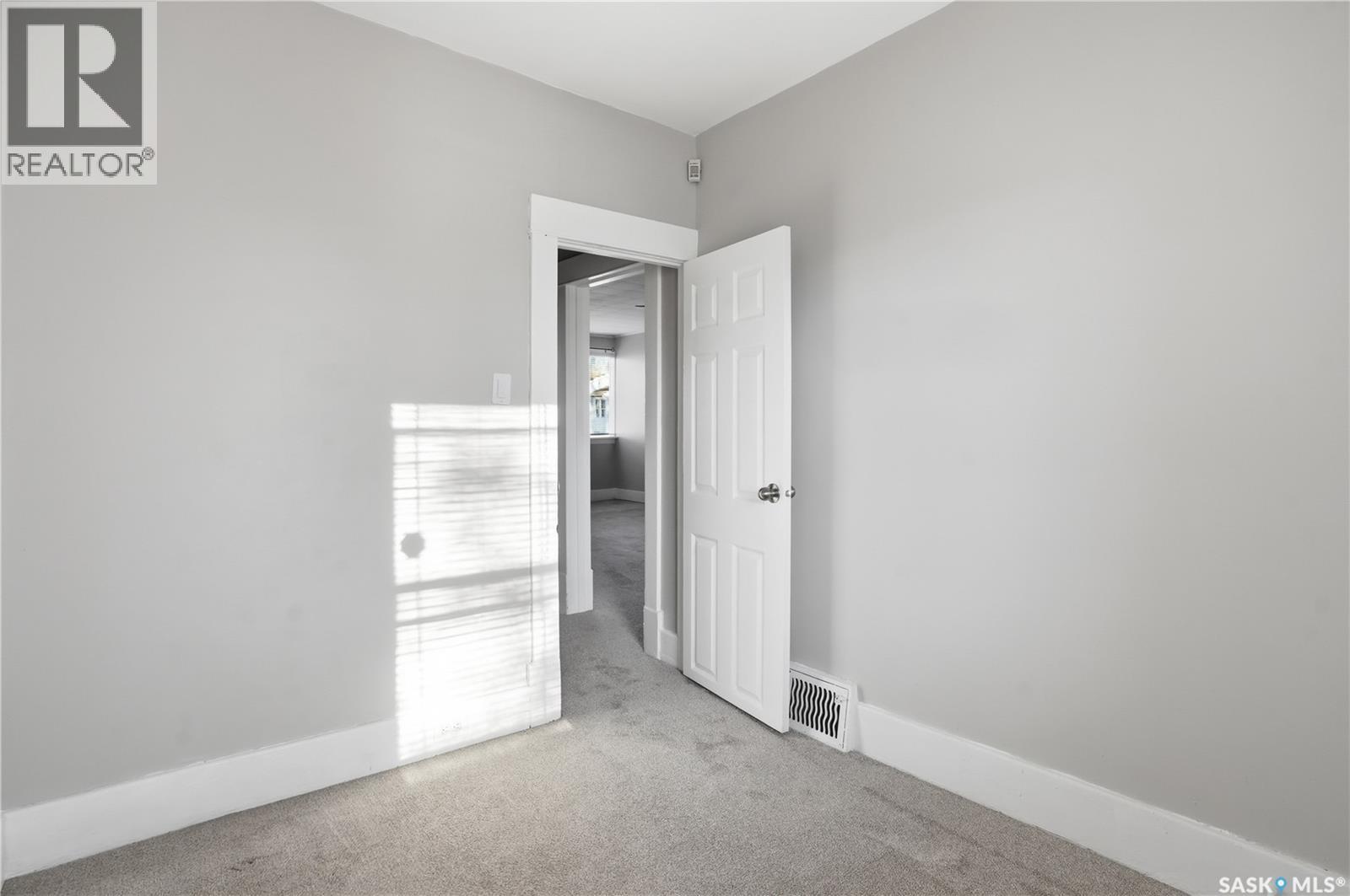 1008 Retallack STREET, Regina — photo 16