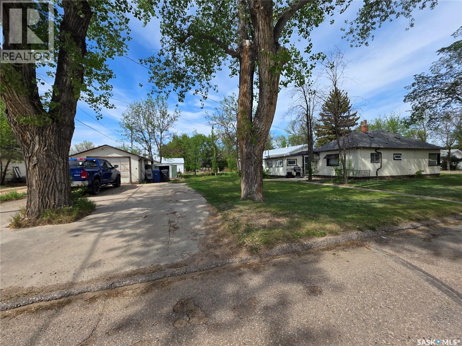 5460 Kings AVENUE, Gull Lake — photo 23
