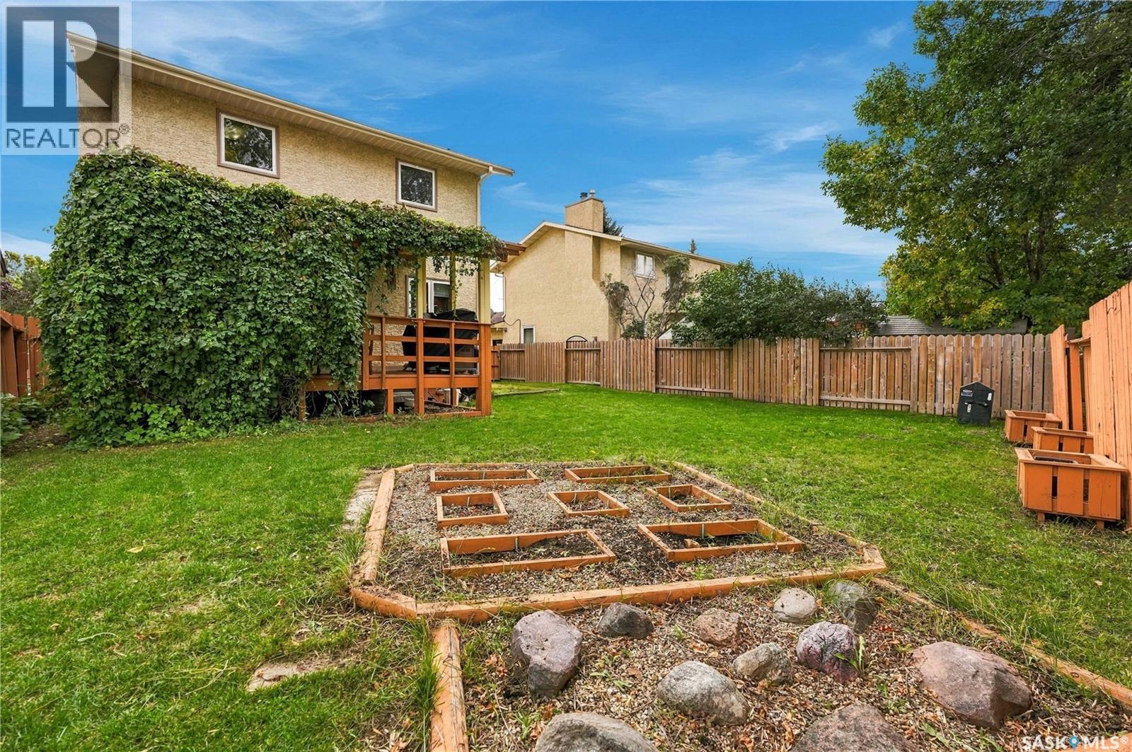 3074 Reves ROAD - Image 38