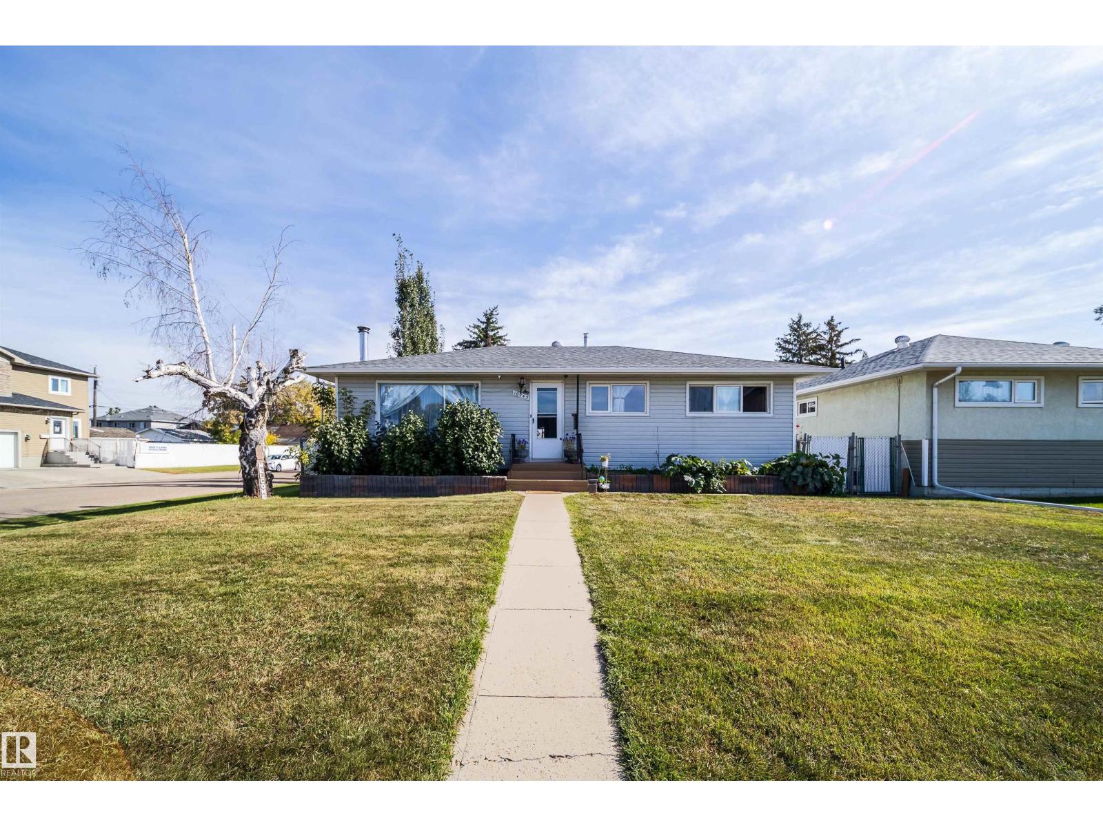 10245 160 ST NW - 1