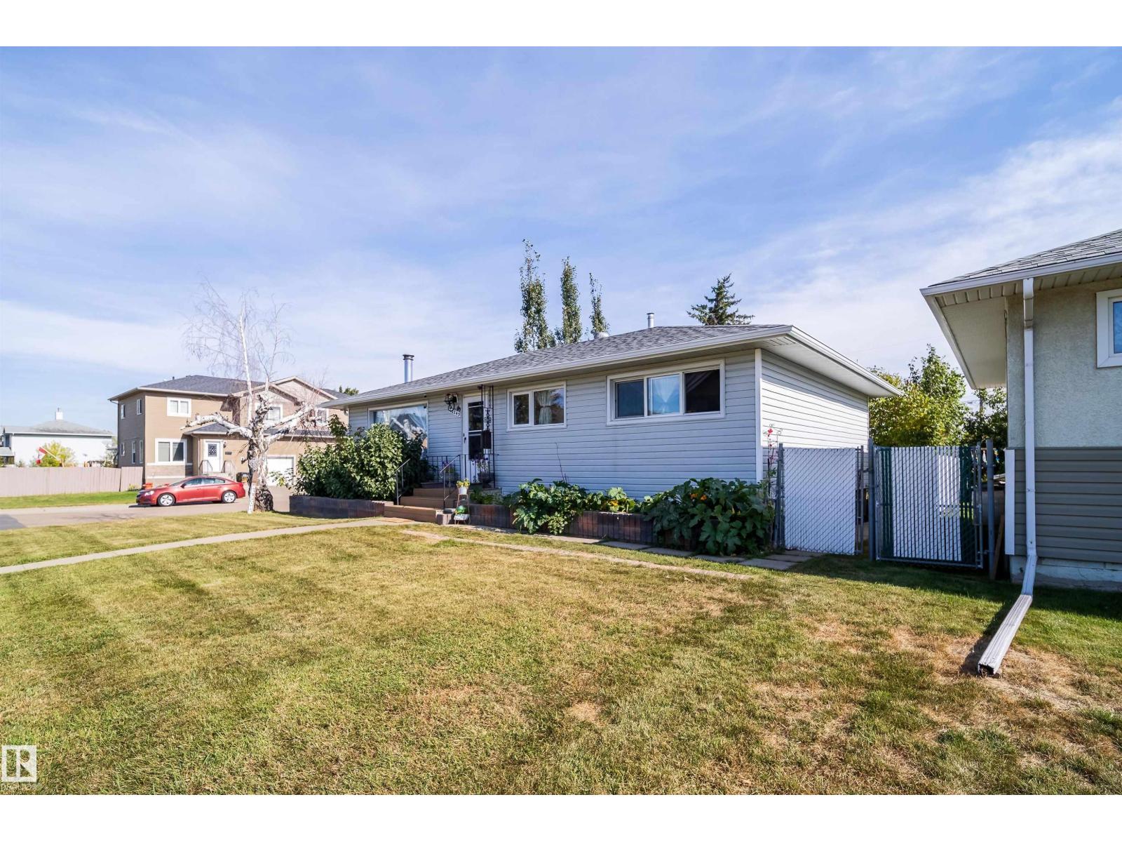 10245 160 ST NW - 2