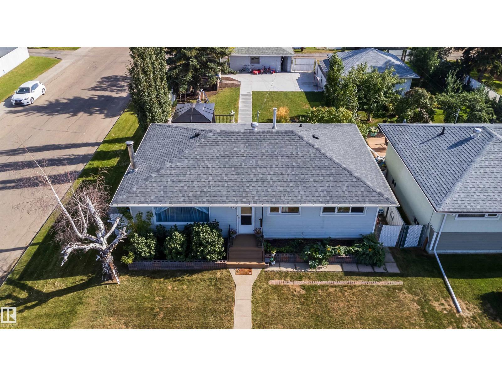 10245 160 ST NW - 3