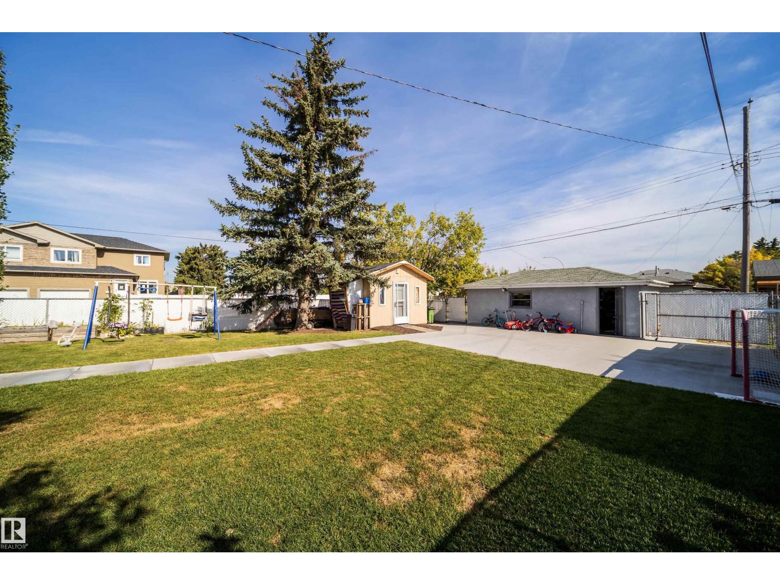 10245 160 ST NW - 34