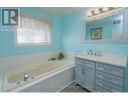 892 Scott Dupuis Way, Ottawa, ON K1C3A7 Photo 22