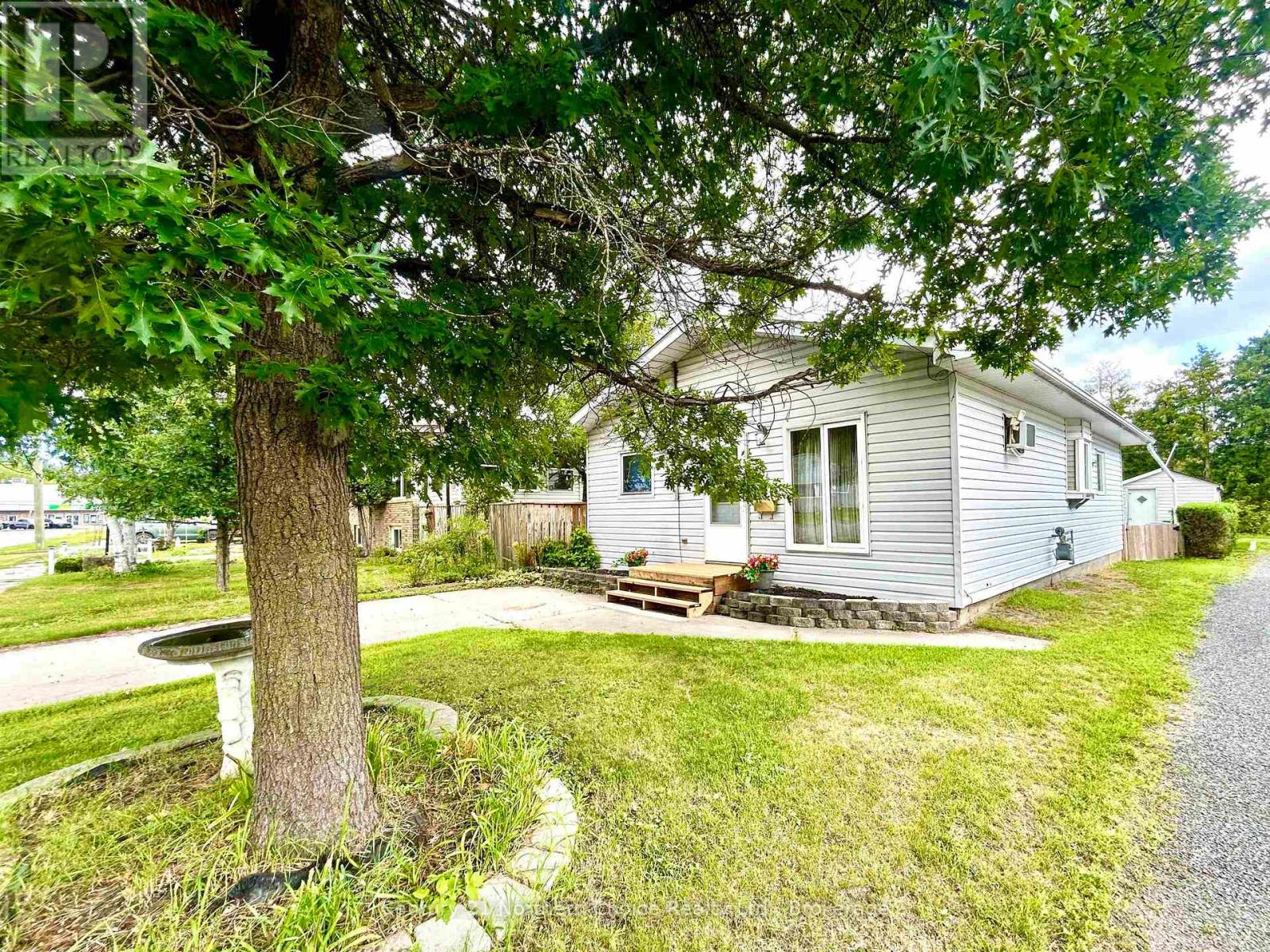 554 ELM AVENUE - 22