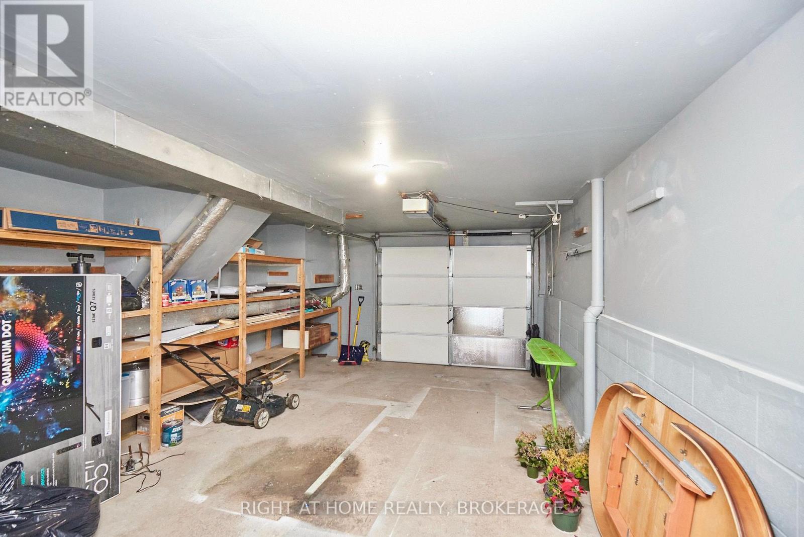 20 AUGUSTA AVENUE - 27