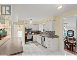 28 Black Knight Road, St  Catharines, ON L2N3C1 Photo 9