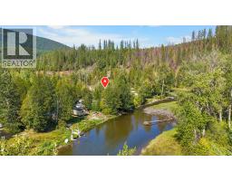 8440 3 & 95 Highway Lot# 135, Yahk, BC V0B2P0 Photo 32