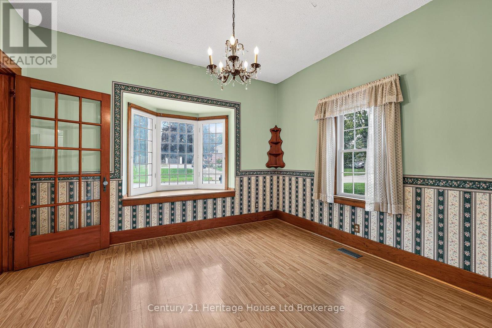 143 CHARLES STREET E - 11