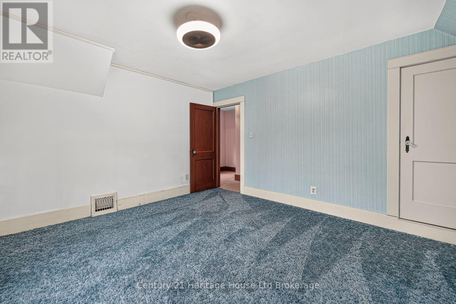 143 CHARLES STREET E - 22