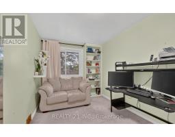 16 Baltray Crescent, Toronto, ON M3A2H4 Photo 12
