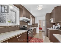 Bedroom 3 - 16 Baltray Crescent, Toronto, ON M3A2H4 Photo 6