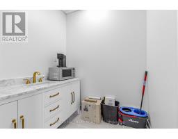 202 - 30 Kern Road, Toronto, ON M3B1T1 Photo 17