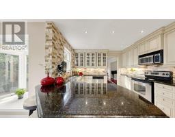 Eating area - 45 Pinnacle Road, Toronto, ON M2L2V6 Photo 9