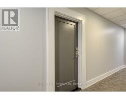 Bathroom - 102 - 255 John Street N, Stratford, ON N5A0G7 Photo 7
