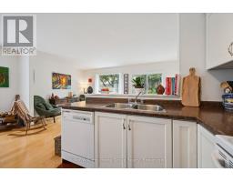 36 Patrick Boulevard, Centre Wellington, ON N0B1S0 Photo 13