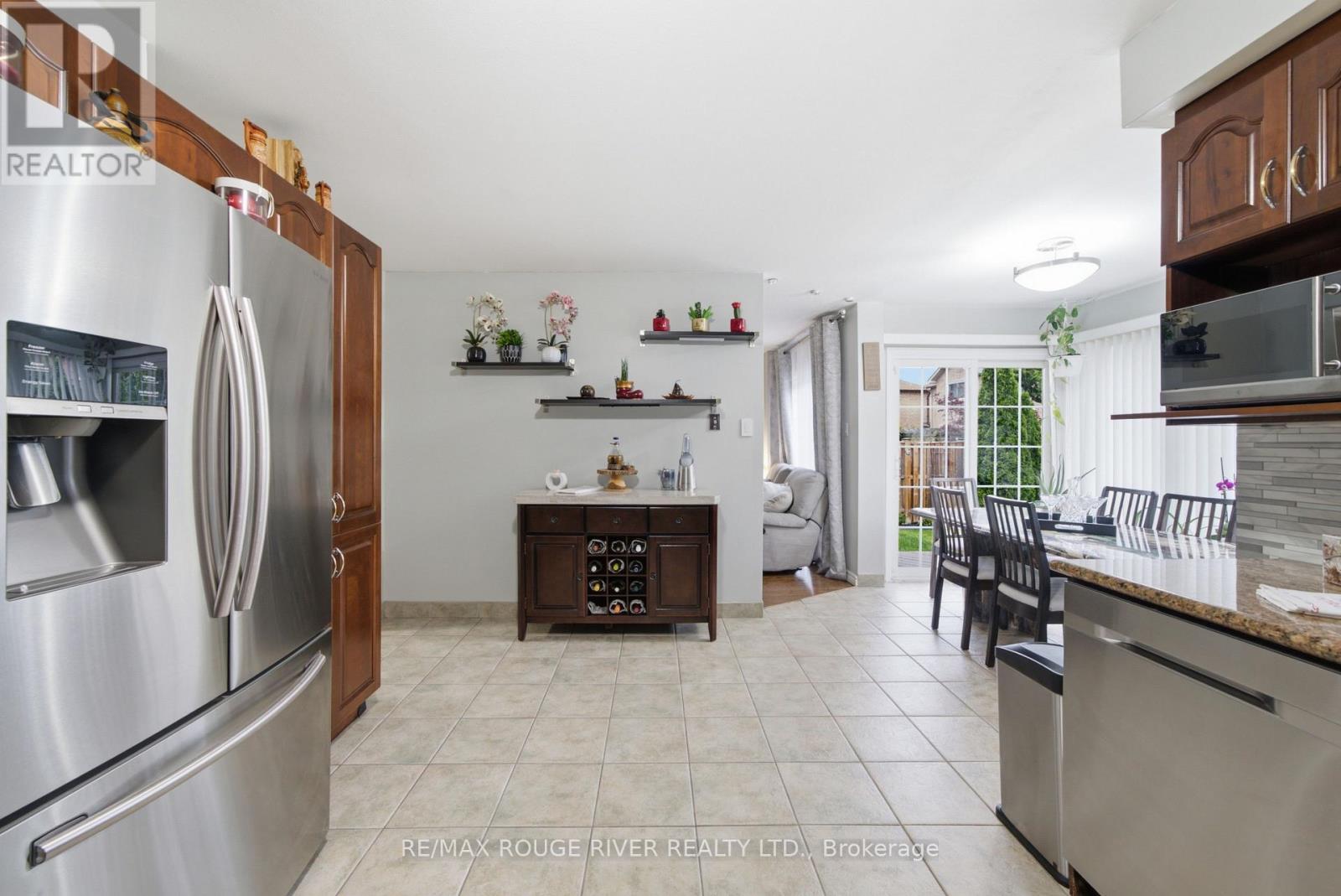 561 CATTAIL COURT - 10