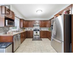 561 Cattail Court, Pickering, ON L1V6A2 Photo 12