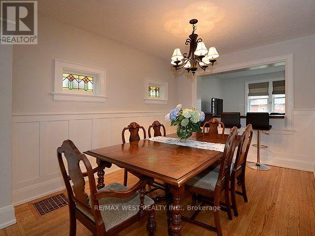 Photo of 811 COXWELL AVENUE