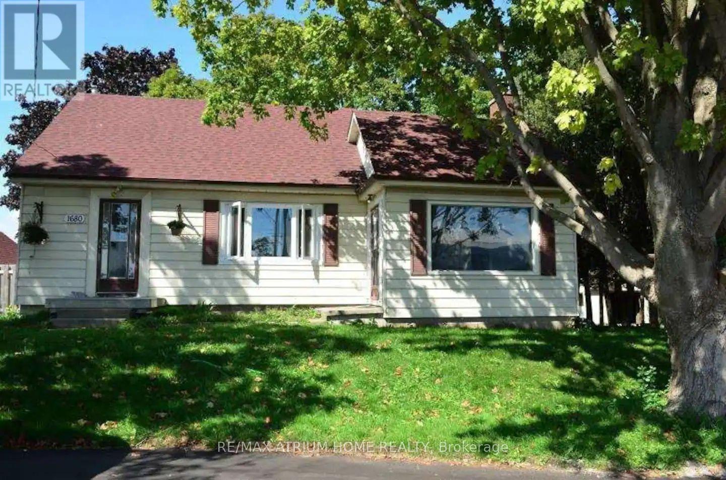 1680 Victoria Street West Street, Whitby, ON photo 3
