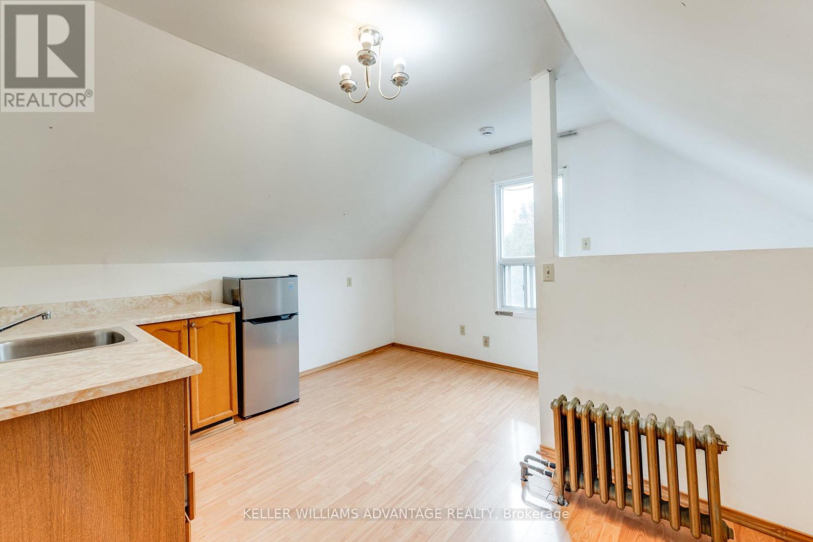 530 CARLAW AVENUE - 37