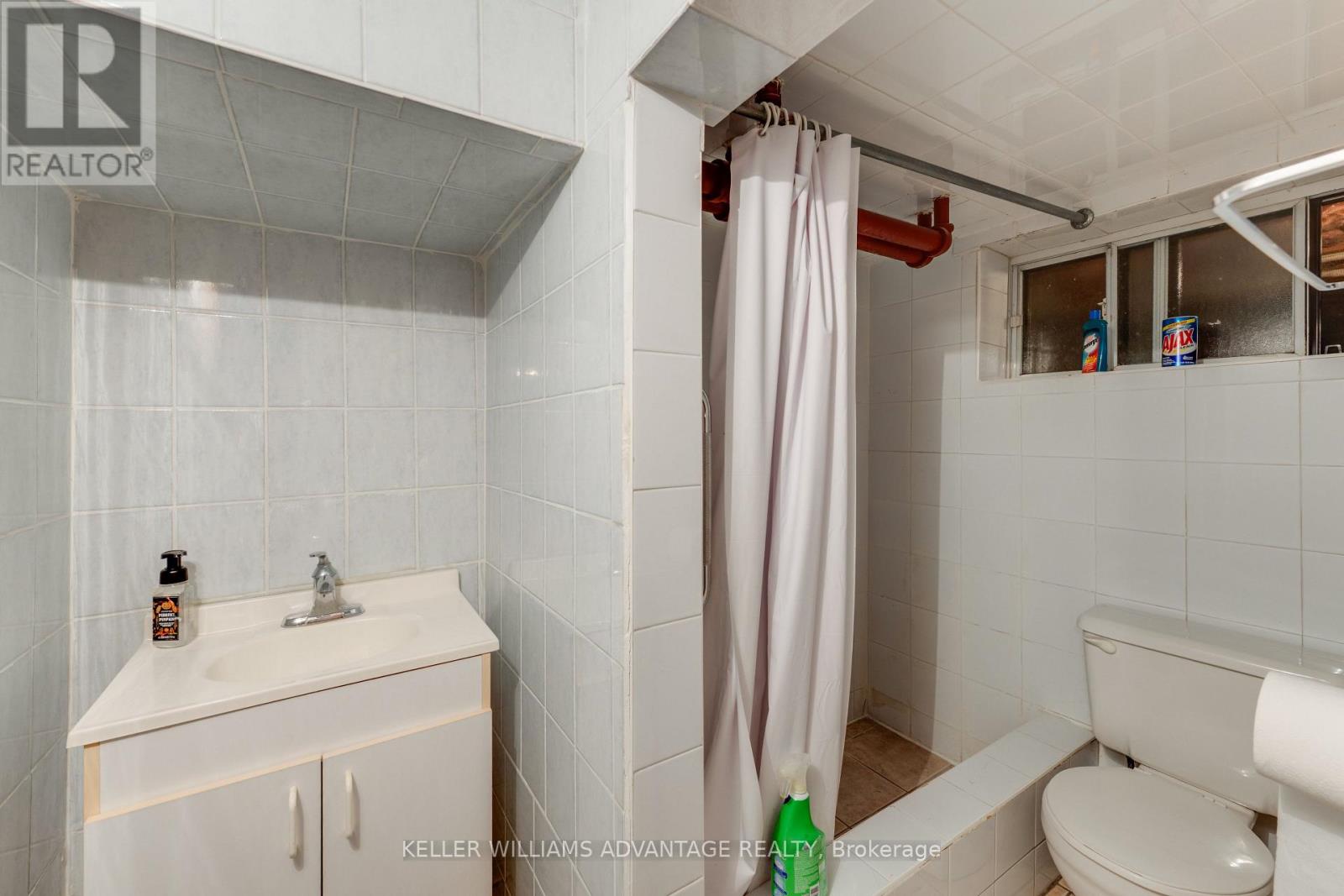 530 CARLAW AVENUE - 44
