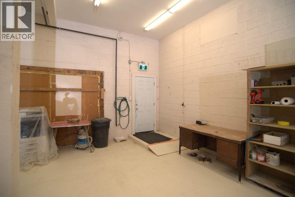 1267 & 1255 Cedar Avenue, Trail