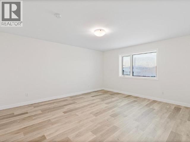 24 ALERT AVENUE - 39