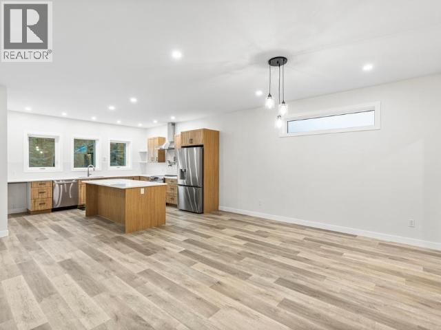 24 ALERT AVENUE - 12