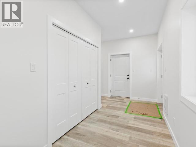 24 ALERT AVENUE - 8