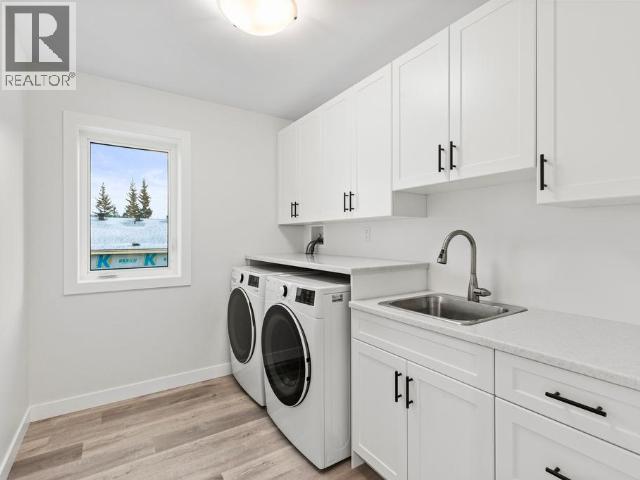 24 ALERT AVENUE - 42