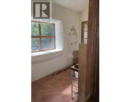 6001 Longbeach Road, Nelson, BC V1L6P3 Photo 12