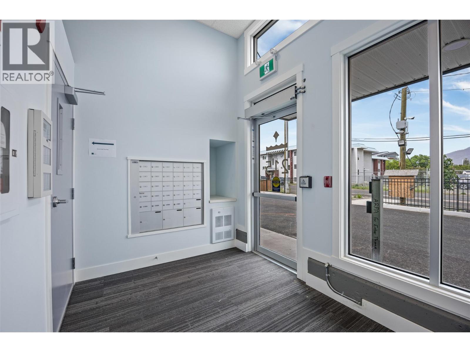 #401 215 Royal Avenue - Image 29
