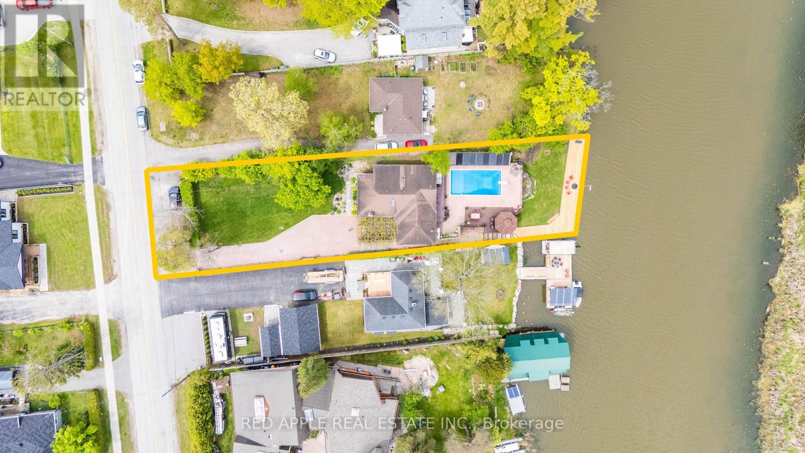 233 SAND ROAD, East Gwillimbury (Holland Landing) — photo 2