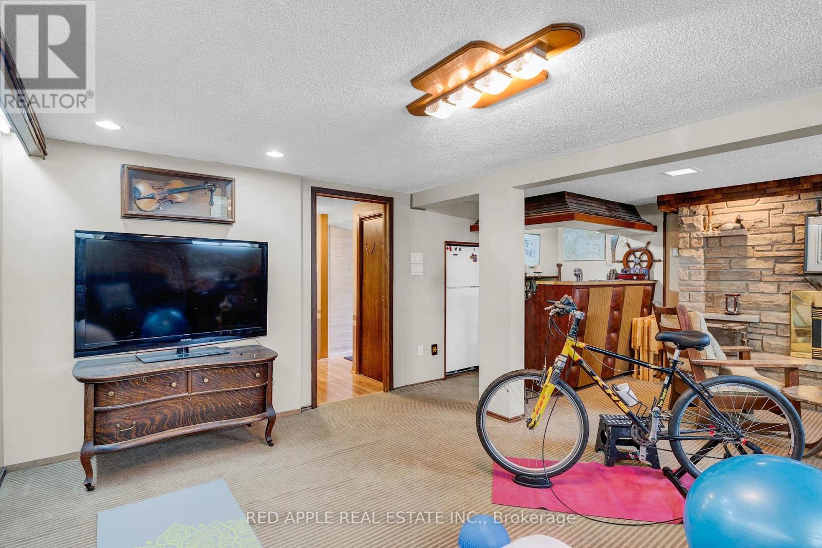 233 SAND ROAD - 32