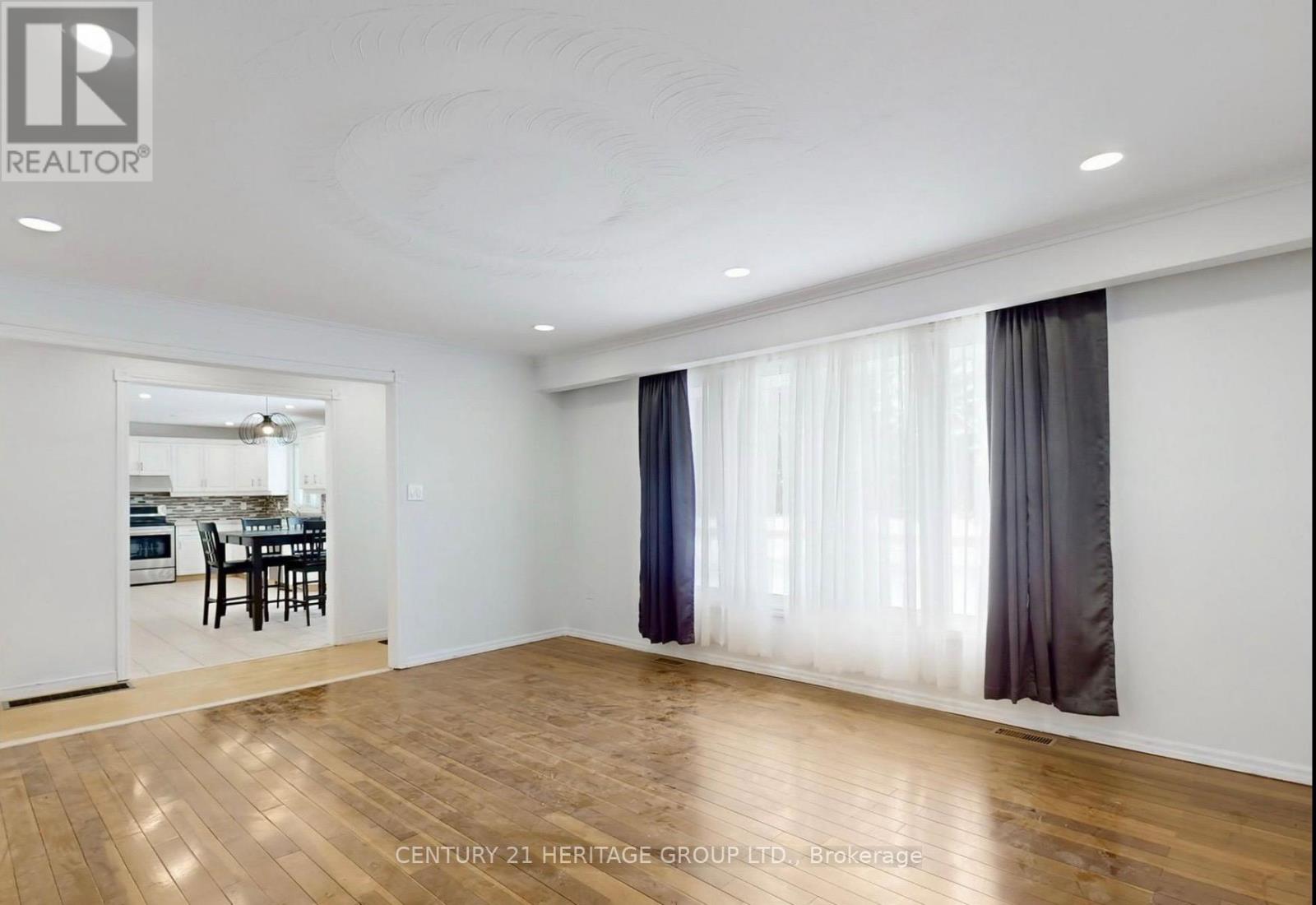 20015 BATHURST STREET, East Gwillimbury (Holland Landing) — photo 5