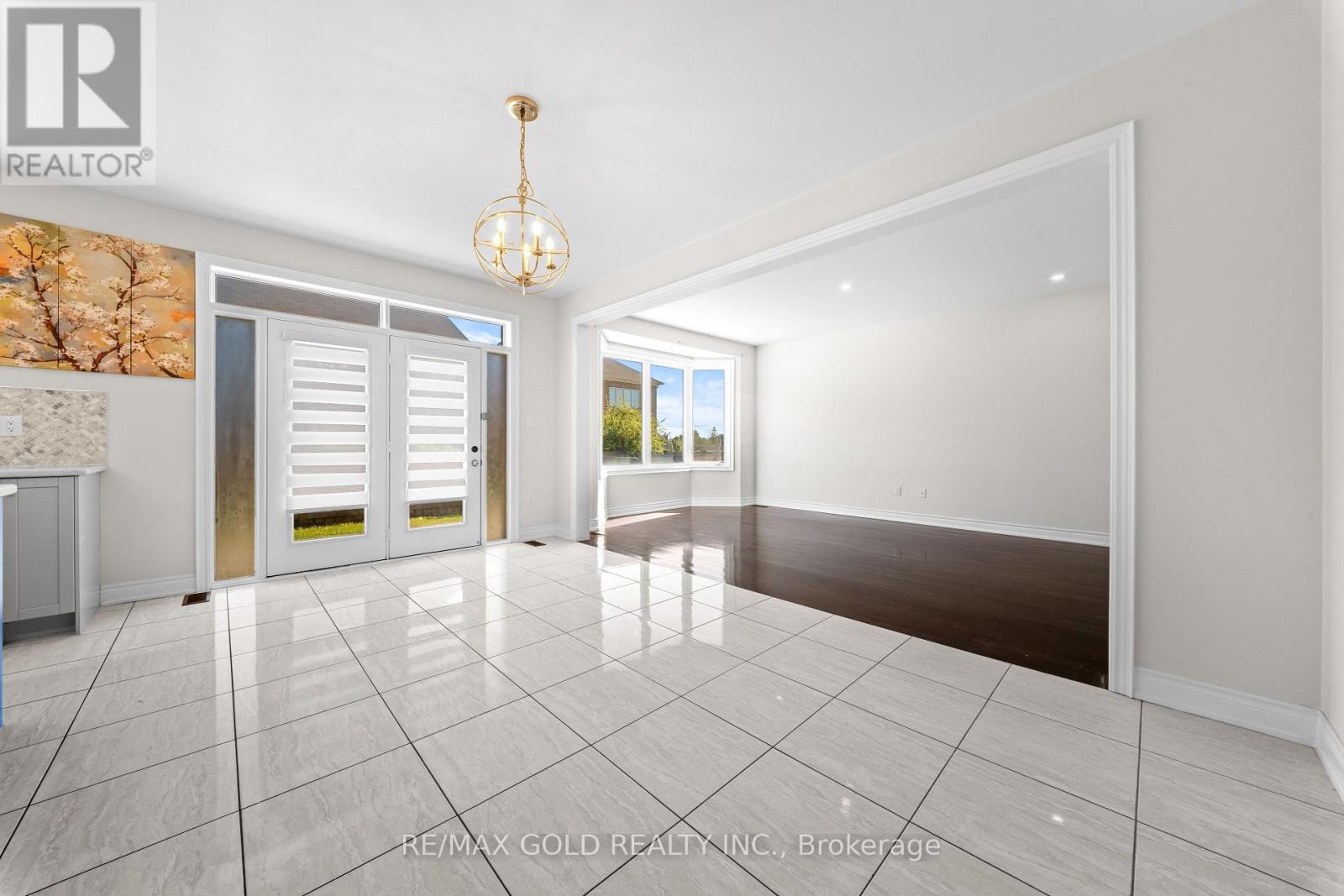 600 MACTIER DRIVE - 8