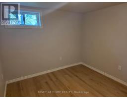 Lower - 35 Oak Street, Barrie, ON L4M3V3 Photo 10