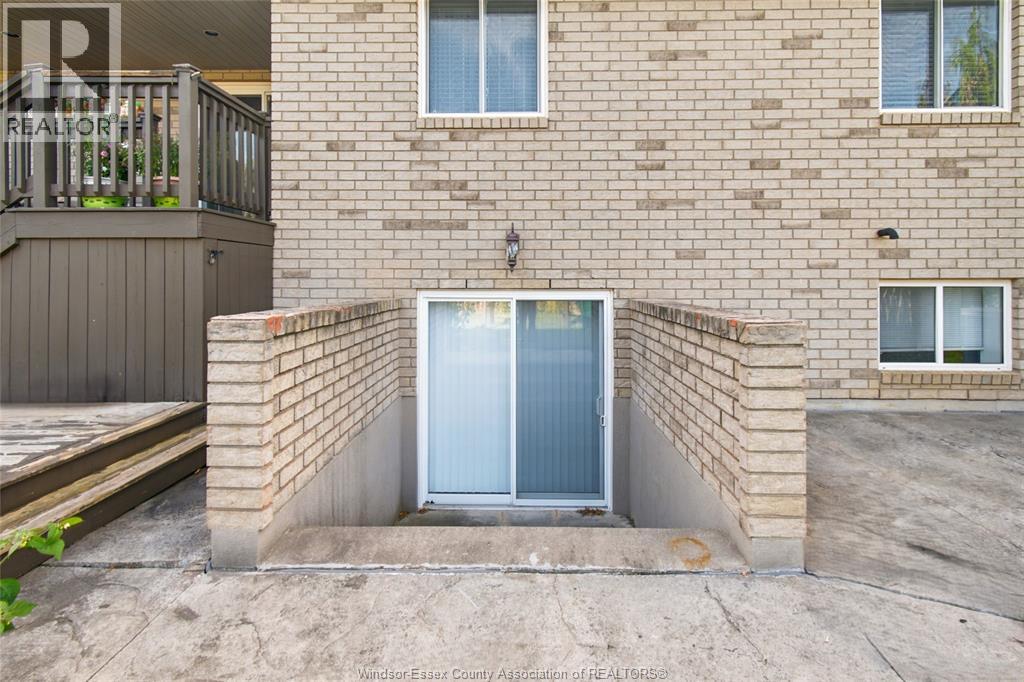 1596 MORNINGSTAR AVENUE - 31