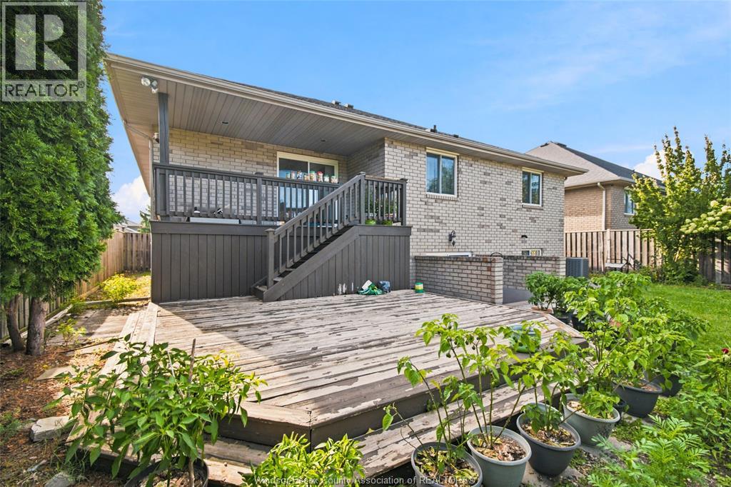 1596 MORNINGSTAR AVENUE - 33