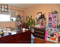 15 Brantley Crescent, Toronto, ON M3J1X4 Photo 14