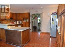 15 Brantley Crescent, Toronto, ON M3J1X4 Photo 8