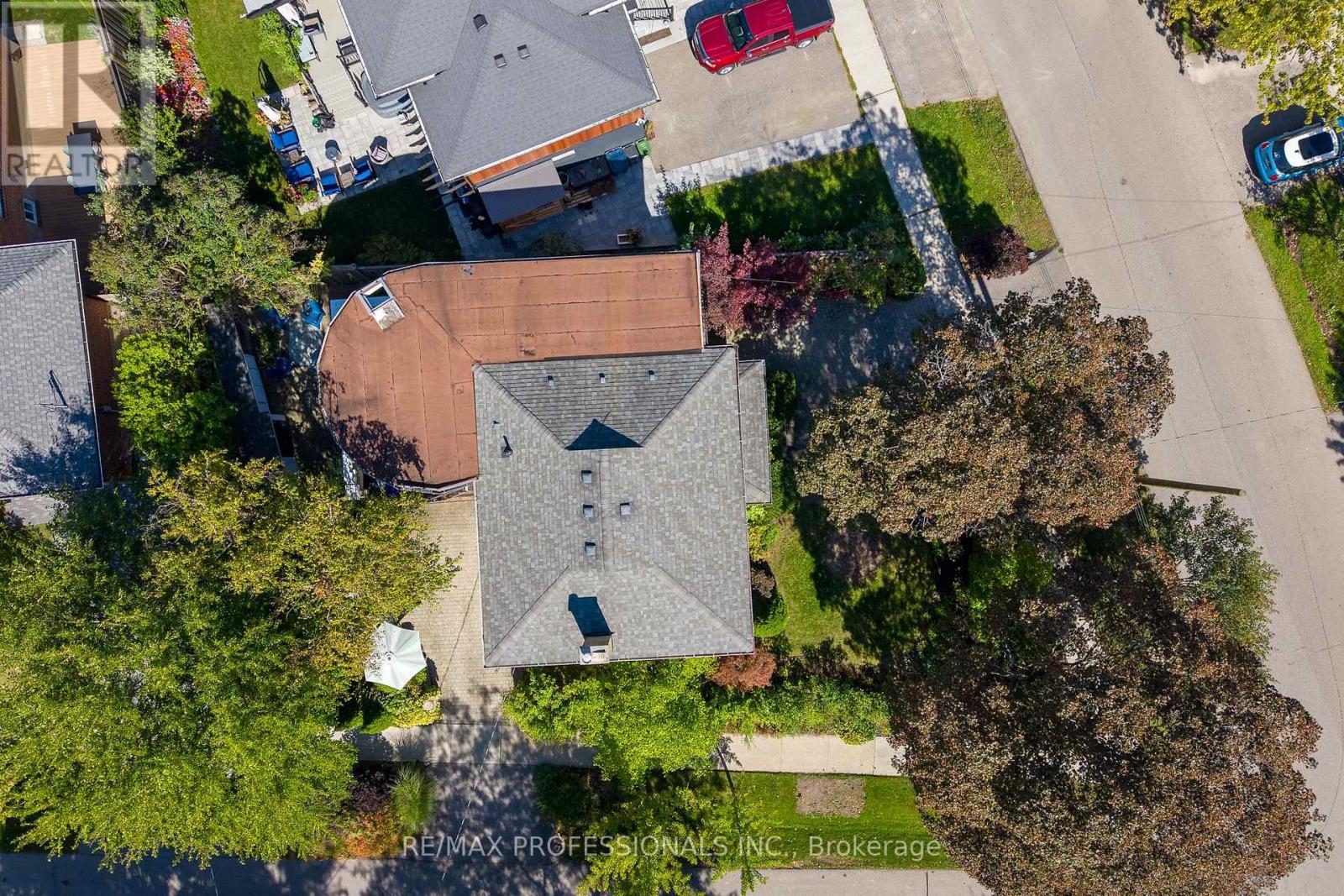 60 FERNALROY BOULEVARD - 45