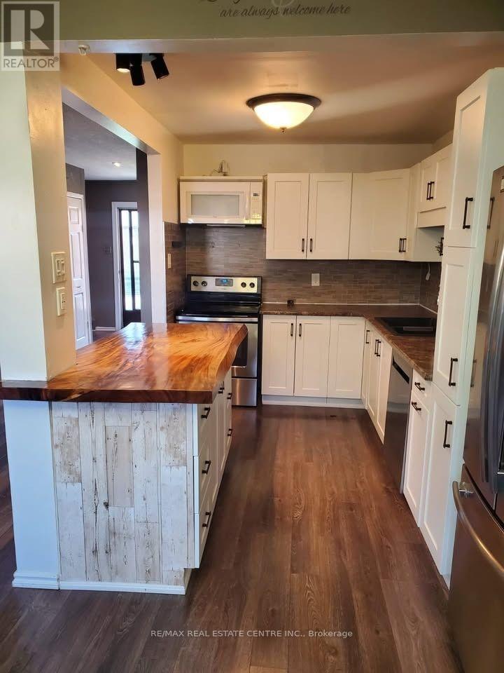 Photo of #20 - 57 HANSEN ROAD N