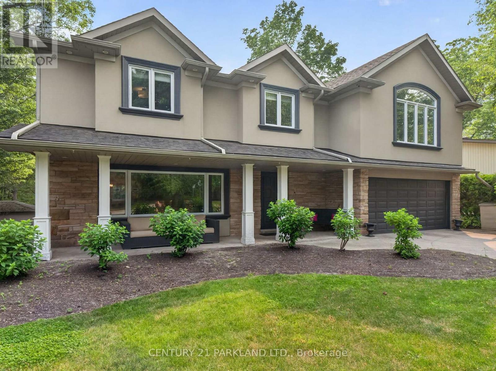 Photo of 1302 HILLVIEW CRESCENT