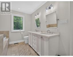 1302 Hillview Crescent, Oakville, ON L6H2C7 Photo 33